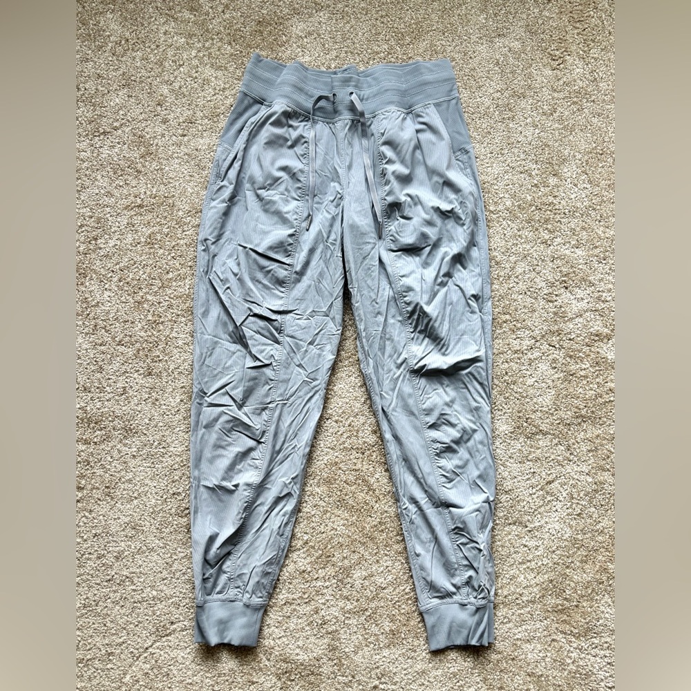 👽 Lululemon Dance Studio Mid-Rise Pant 👽